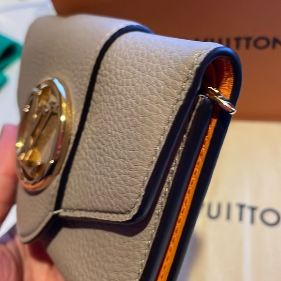 EUC Louis Vuitton Grained calfskin Pont Neuf Trifold Compact wallet Gris - Picture 8 of 17